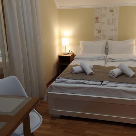 Gabi & Gabi Apartments Hajdúszoboszló Екстериор снимка