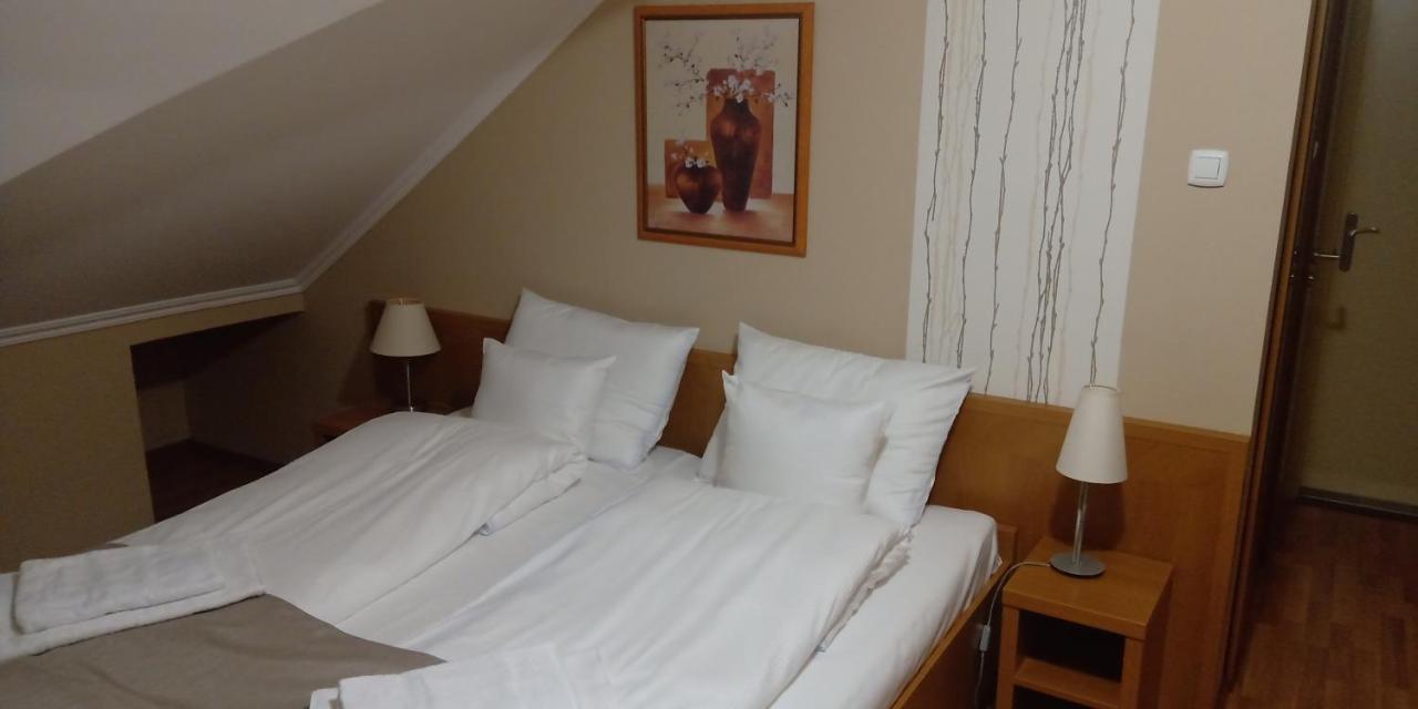 Gabi & Gabi Apartments Hajdúszoboszló Екстериор снимка