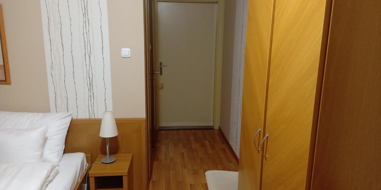 Gabi & Gabi Apartments Hajdúszoboszló Екстериор снимка