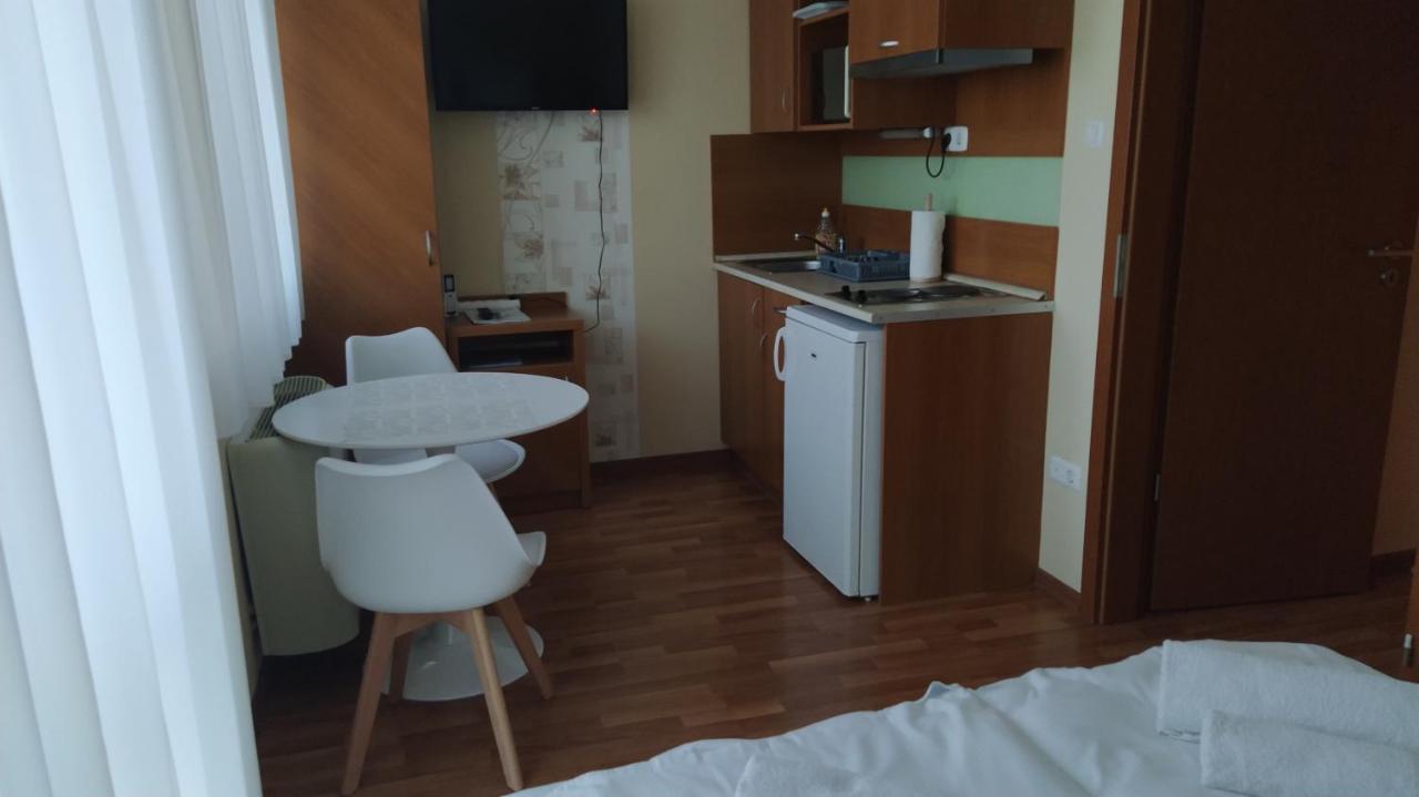 Gabi & Gabi Apartments Hajdúszoboszló Екстериор снимка