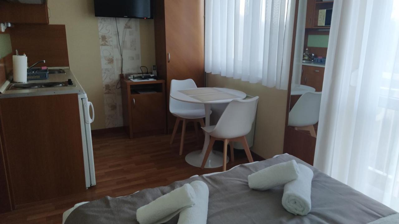 Gabi & Gabi Apartments Hajdúszoboszló Екстериор снимка