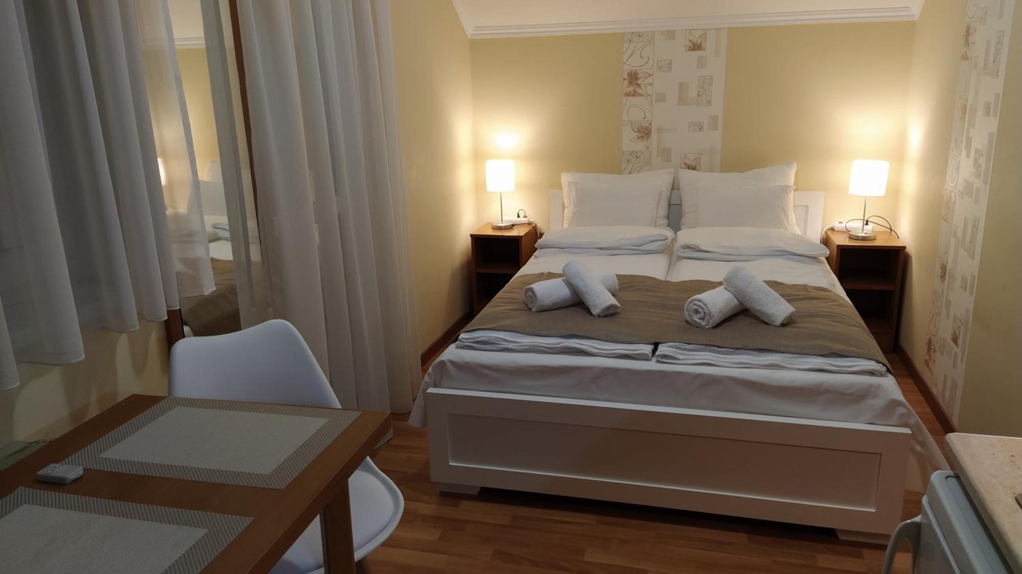 Gabi & Gabi Apartments Hajdúszoboszló Екстериор снимка